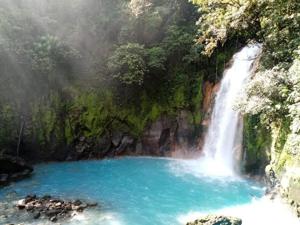 Posada Rio Celeste In Bed & Breakfast エクステリア 写真