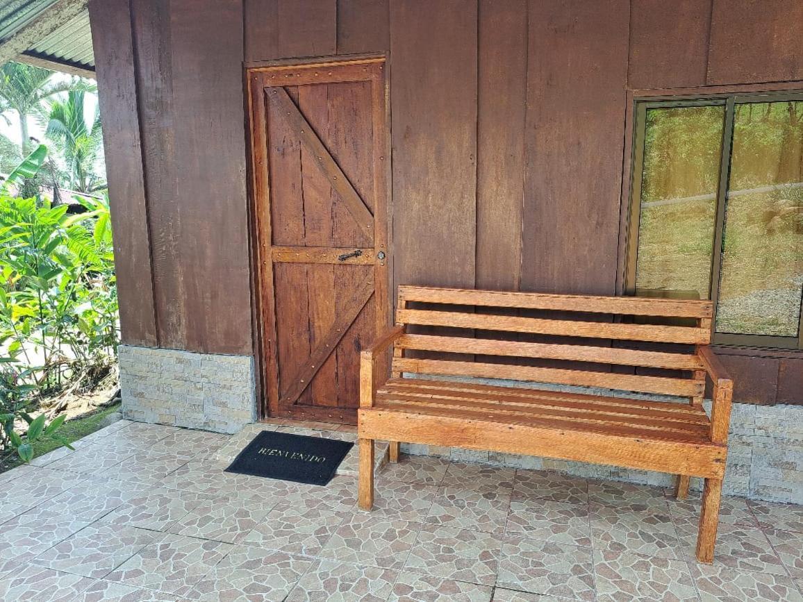 Posada Rio Celeste In Bed & Breakfast エクステリア 写真